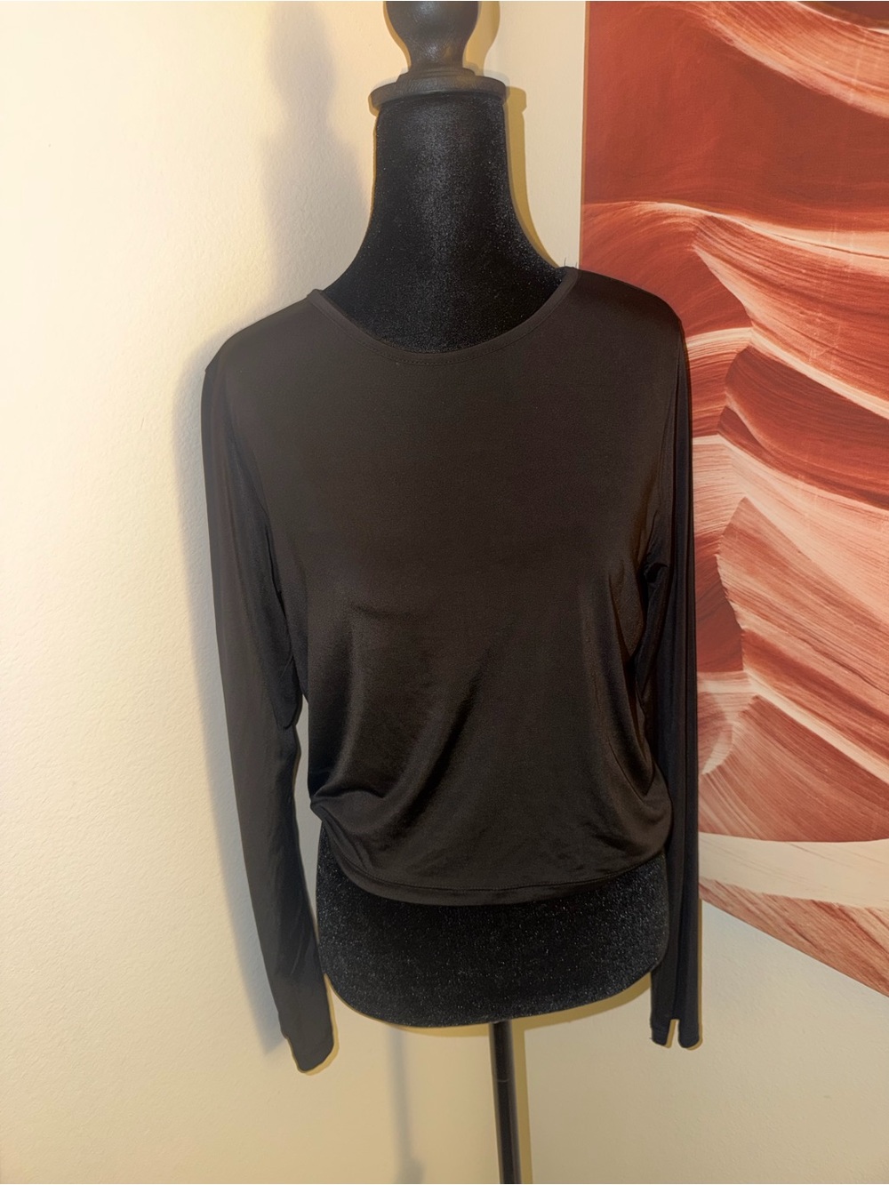 PrettyLittleThing Black Long-Sleeve Crew Top